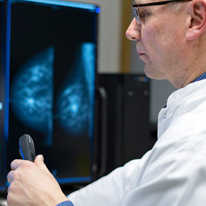 Radiologi ja mammografiakuvat